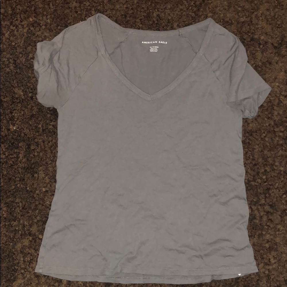 v-neck green t-shirt